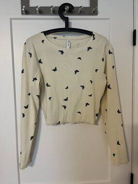 Only / Butterfly Cropped Long Sleeve **Fits Medium**